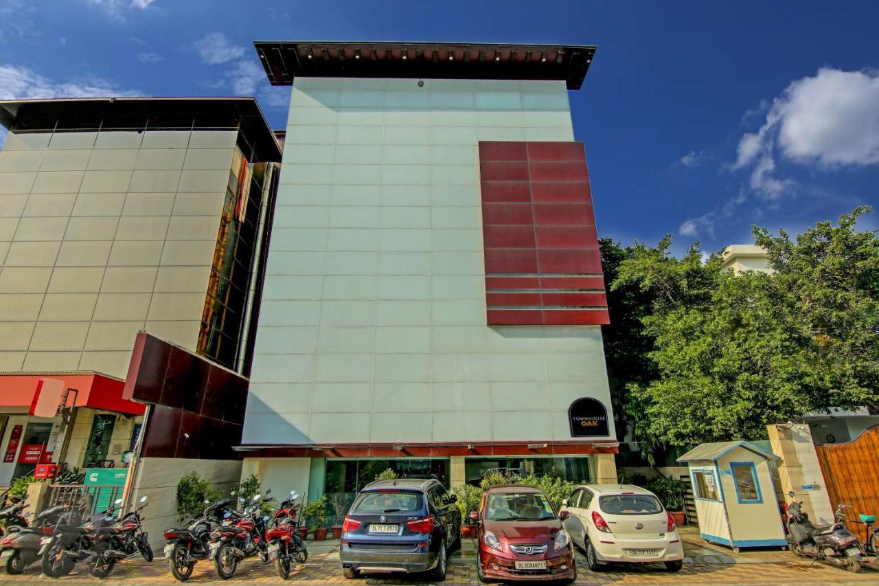 Townhouse Oak Safdarjung Hotel New Delhi Exterior photo