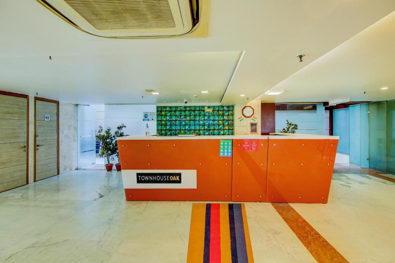 Townhouse Oak Safdarjung Hotel New Delhi Exterior photo