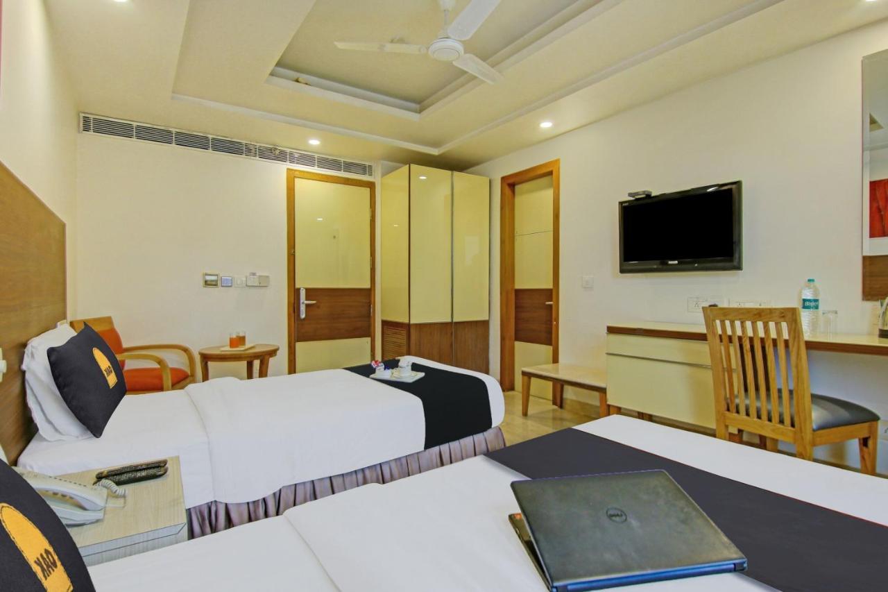 Townhouse Oak Safdarjung Hotel New Delhi Exterior photo