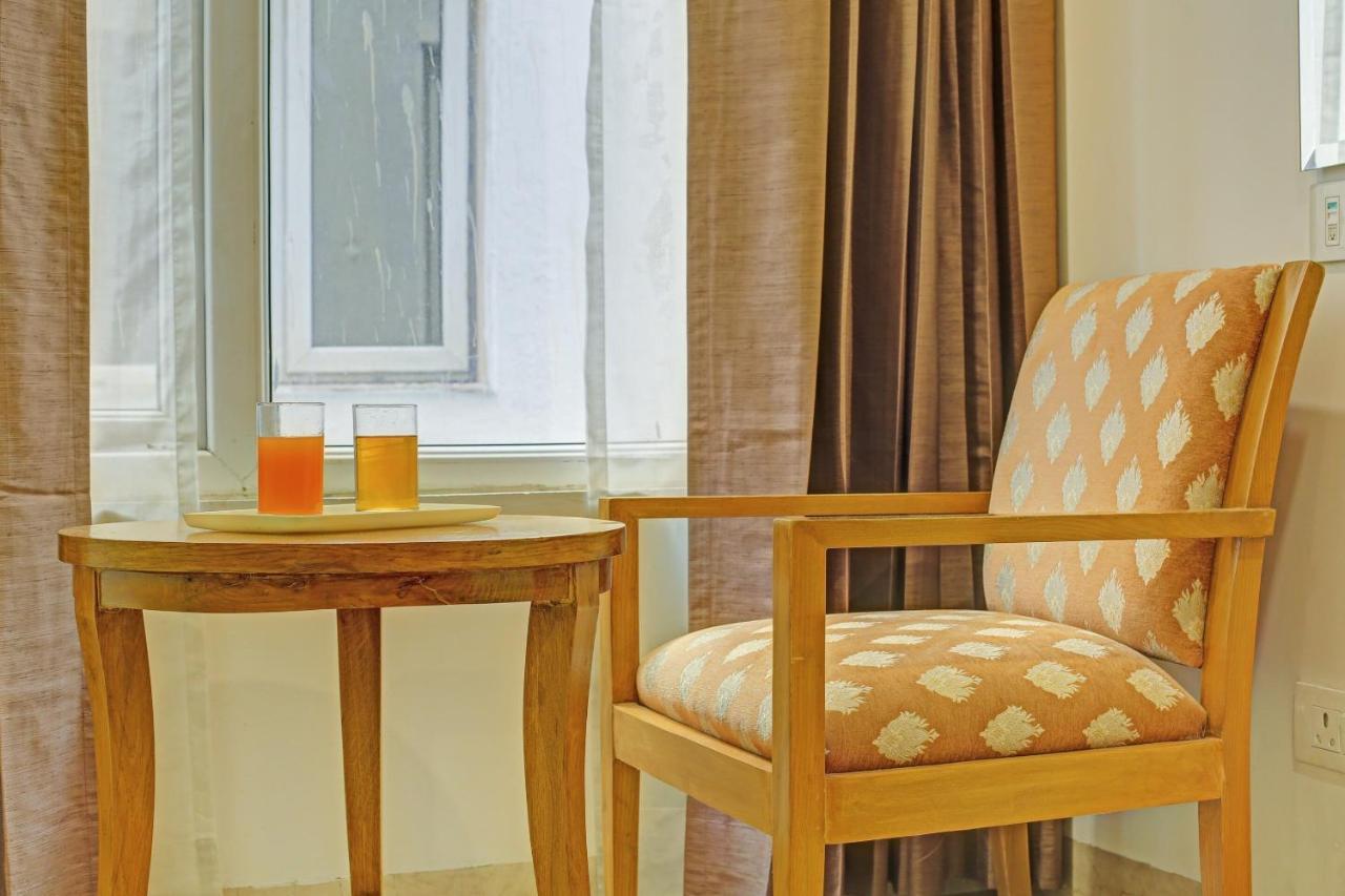 Townhouse Oak Safdarjung Hotel New Delhi Exterior photo