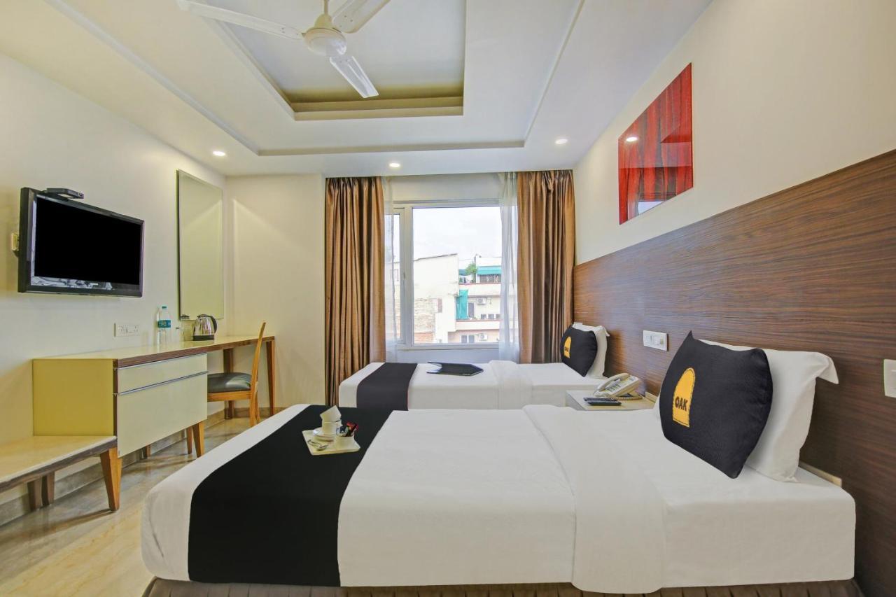 Townhouse Oak Safdarjung Hotel New Delhi Exterior photo