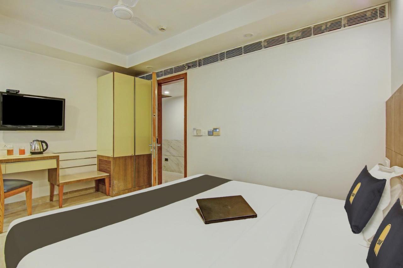 Townhouse Oak Safdarjung Hotel New Delhi Exterior photo