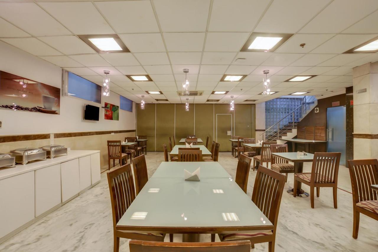 Townhouse Oak Safdarjung Hotel New Delhi Exterior photo