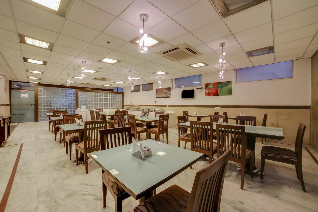 Townhouse Oak Safdarjung Hotel New Delhi Exterior photo