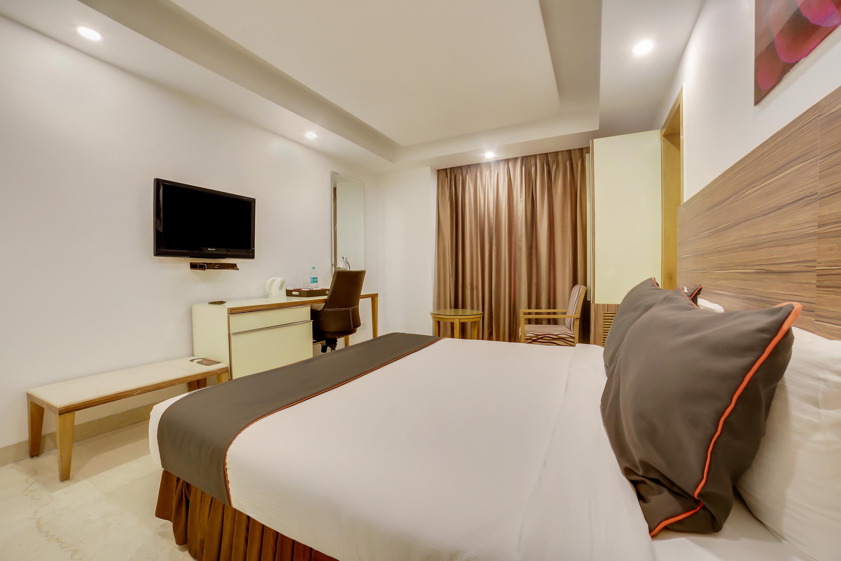 Townhouse Oak Safdarjung Hotel New Delhi Exterior photo