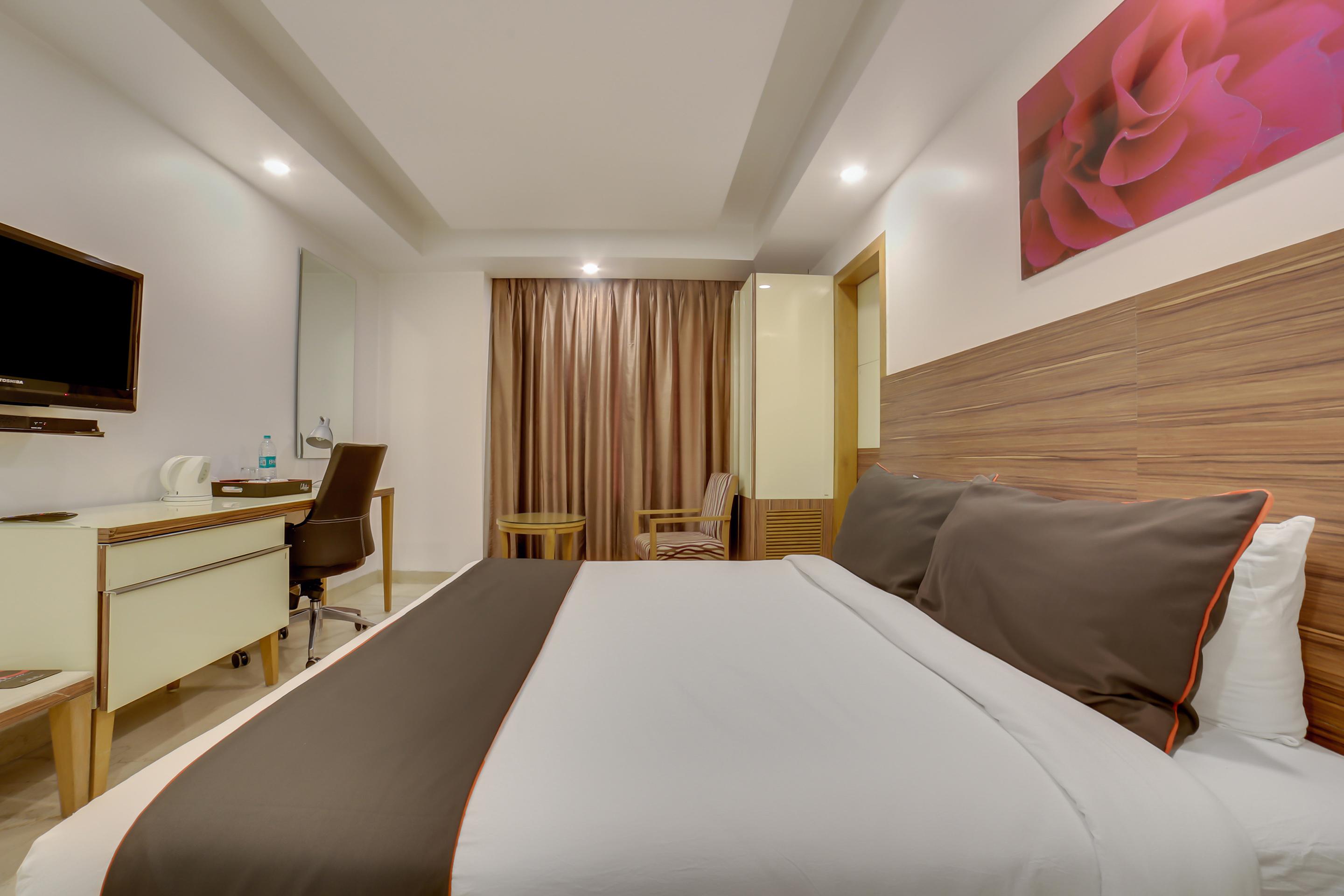 Townhouse Oak Safdarjung Hotel New Delhi Exterior photo