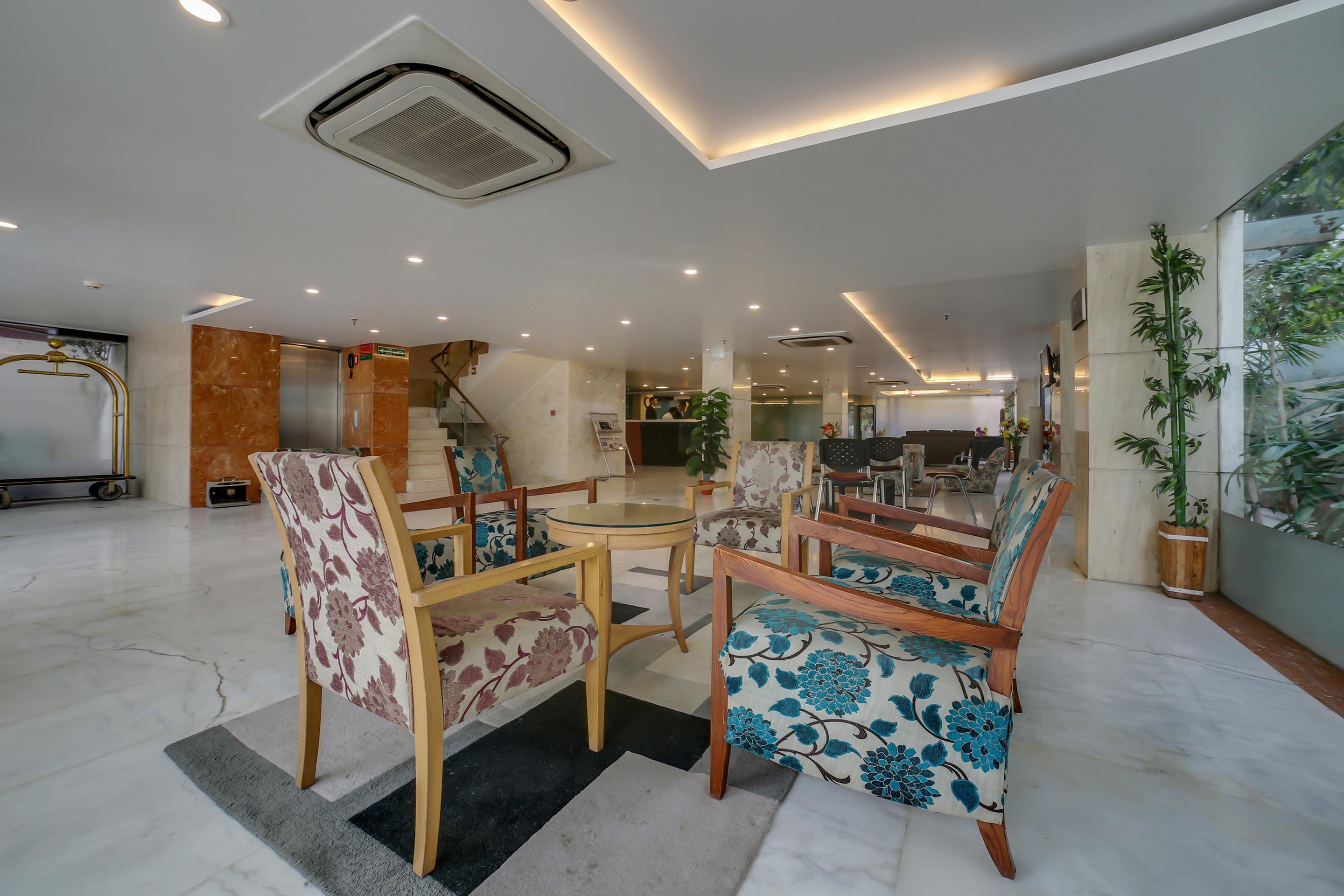Townhouse Oak Safdarjung Hotel New Delhi Exterior photo