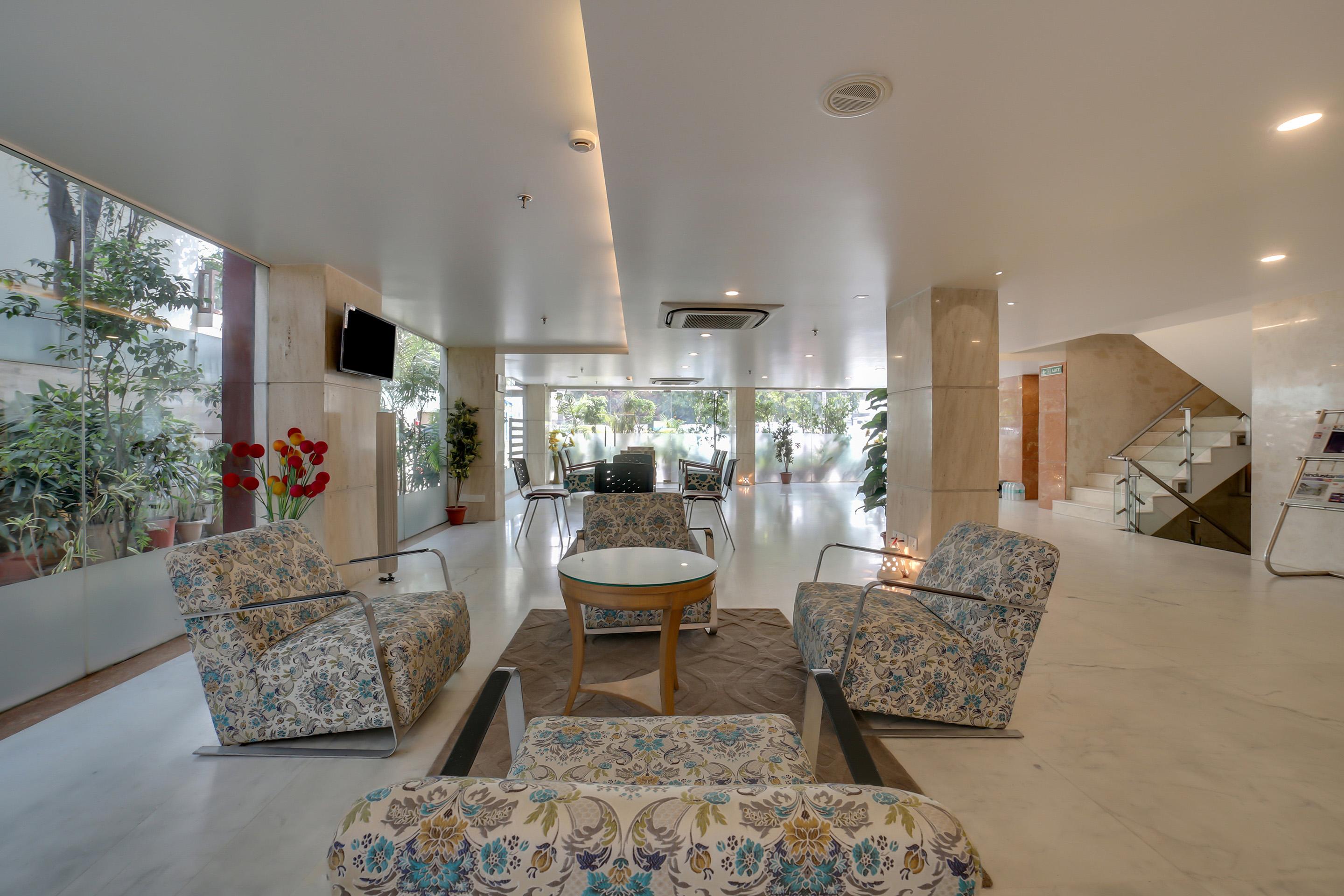 Townhouse Oak Safdarjung Hotel New Delhi Exterior photo